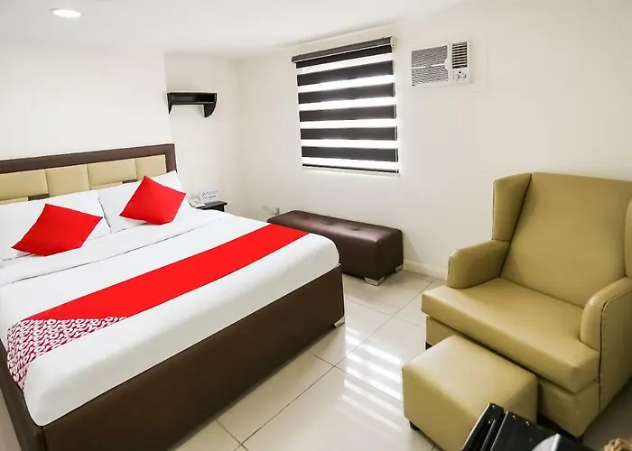 Oyo 393 Triangle Apartelle 2* Manila