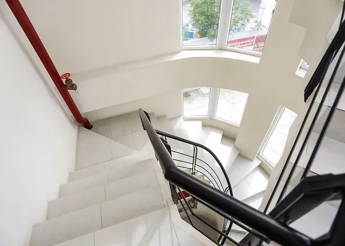 Oyo 393 Triangle Apartelle