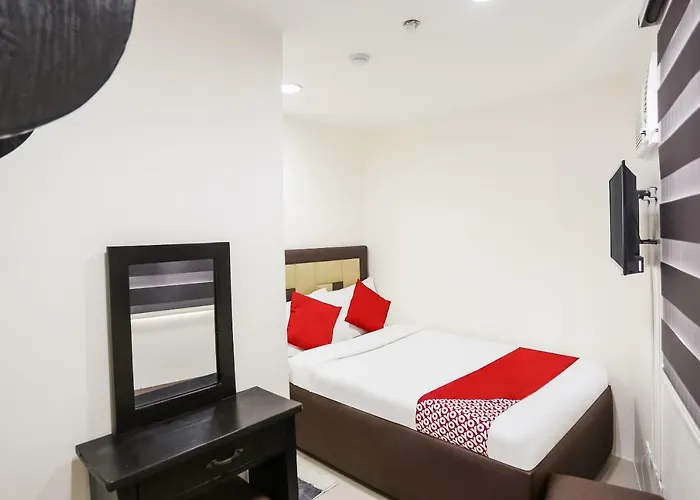 Oyo 393 Triangle Apartelle