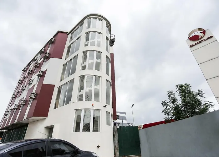 Oyo 393 Triangle Apartelle 2*