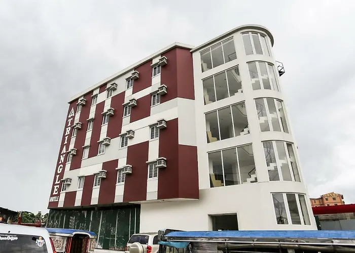 Oyo 393 Triangle Apartelle 2* Manila